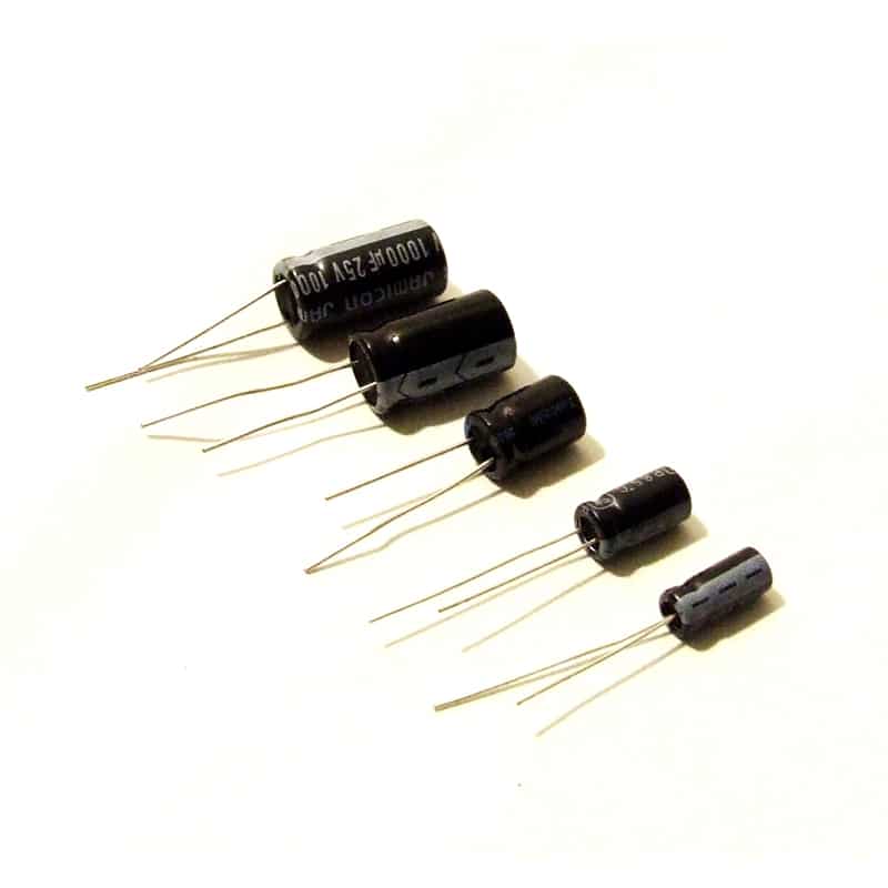 Condensateur De Filtrage Lot De 5 Condensateurs Chimiques 1000µF 25V - Format Radial - Température 105°C - Neufs Composant électronique